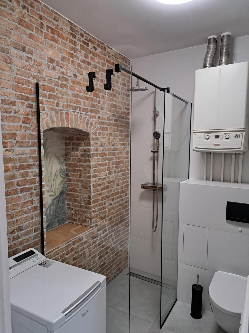 Shower, Toilet, Bathroom