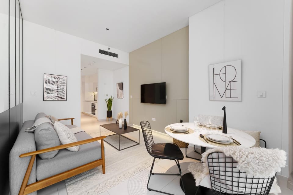 Living room, Seating area, Dining area