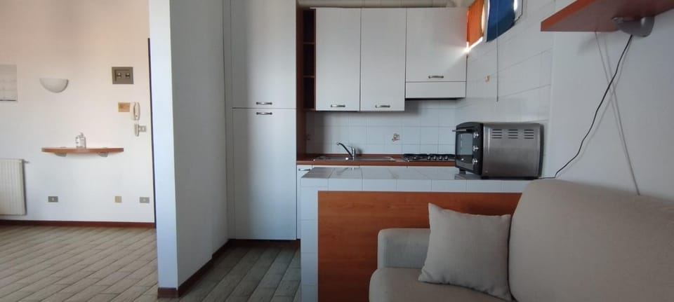 Kitchen or kitchenette, pet friendly, stove