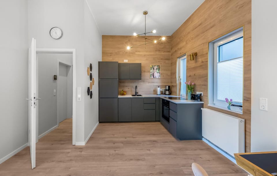 Kitchen or kitchenette, dishwasher, pet friendly, stove
