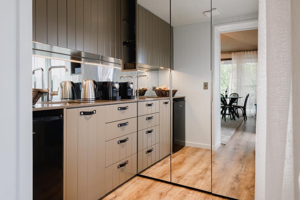 Coffee/tea facilities, Kitchen or kitchenette