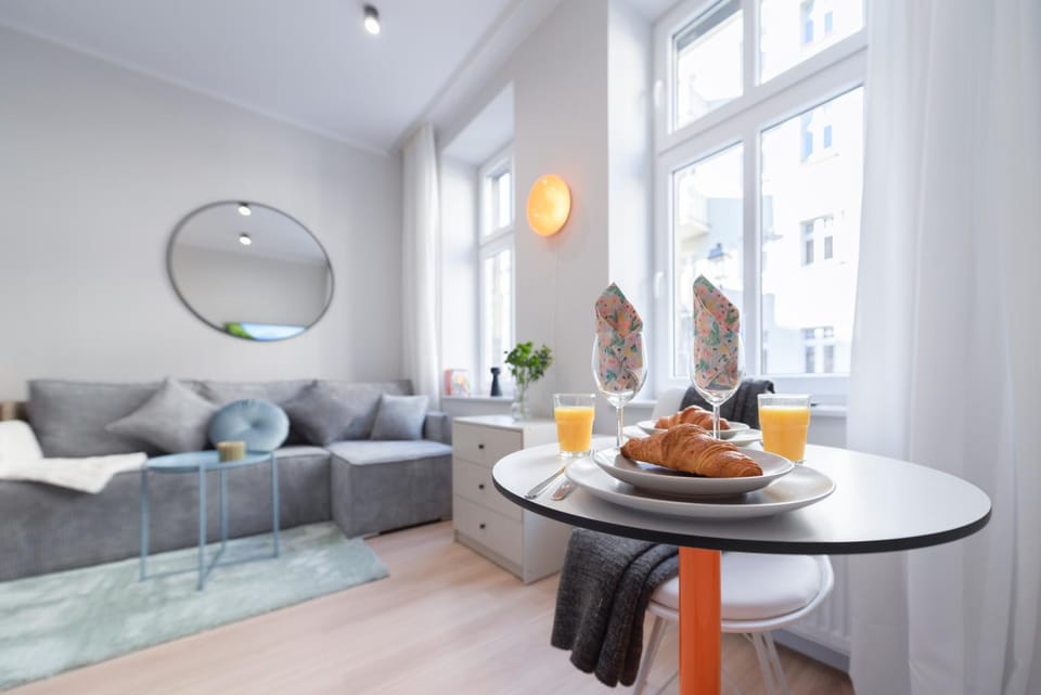 Living room, Seating area, Dining area, Food