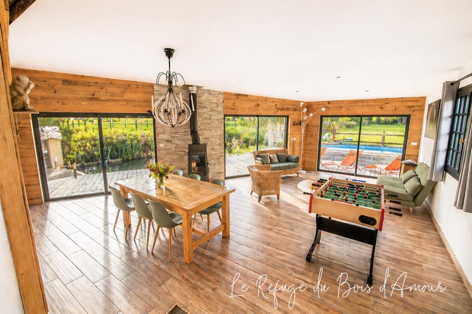 Le Refuge du Bois d'Amour House in Normandy