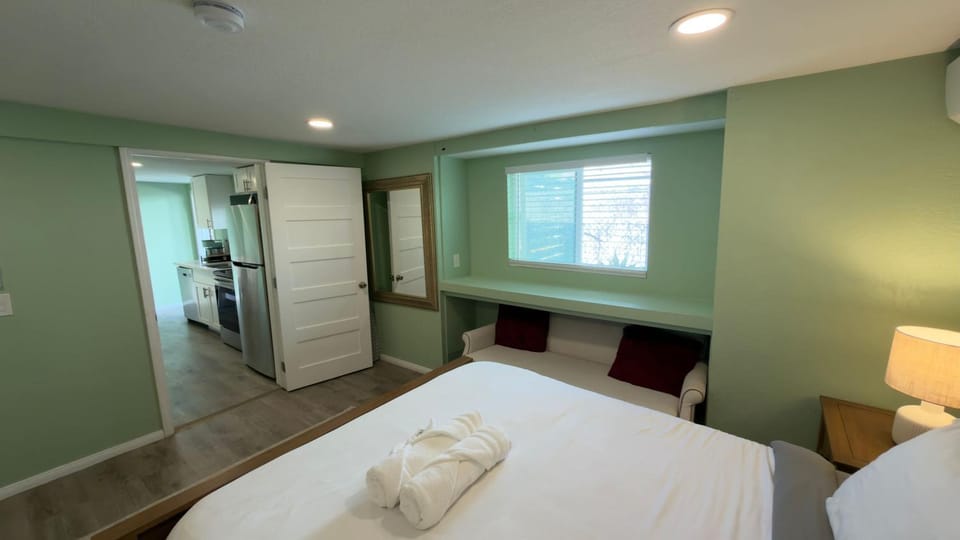 Walking Distance to Little Italy House in San Diego