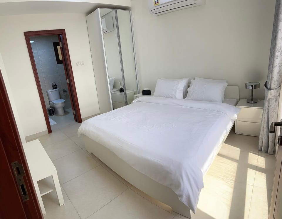 Bed, Bedroom, bidet, wardrobe