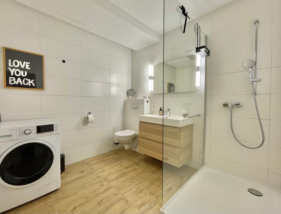 Stadt-Oase - kostenlos Parken, ruhig, Kliniken, GOP, Bali-therme, Boxspringbett Apartment in North Rhine-Westphalia