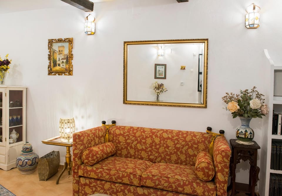 Communal lounge/ TV room, Living room