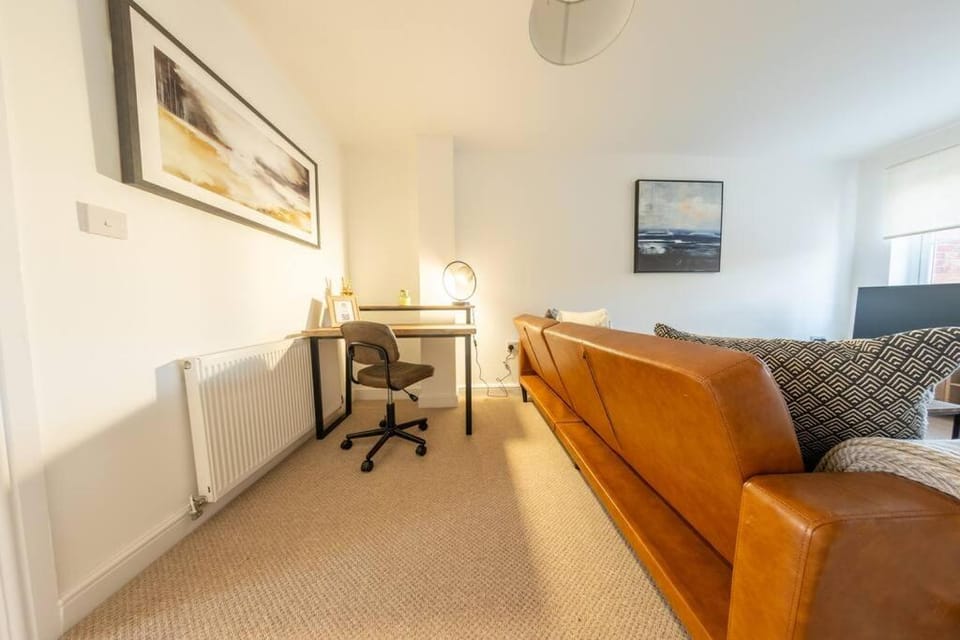 Living room, Seating area, hair dresser