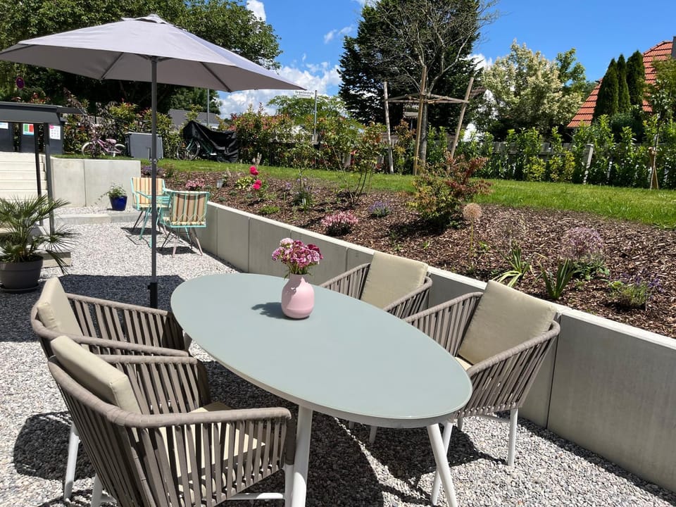 Patio, Spring, Day, Garden, Balcony/Terrace, Seating area, Garden view
