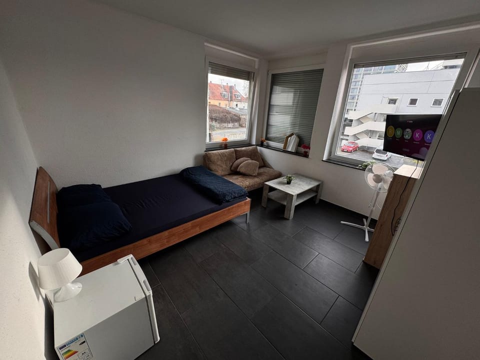 Photo of the whole room, Seating area, Bedroom