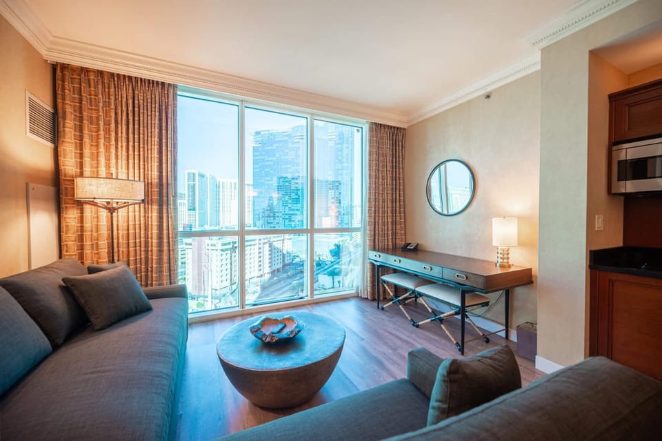 No Resort Fee Strip View Suite + Free Valet + Pool House in Las Vegas Strip