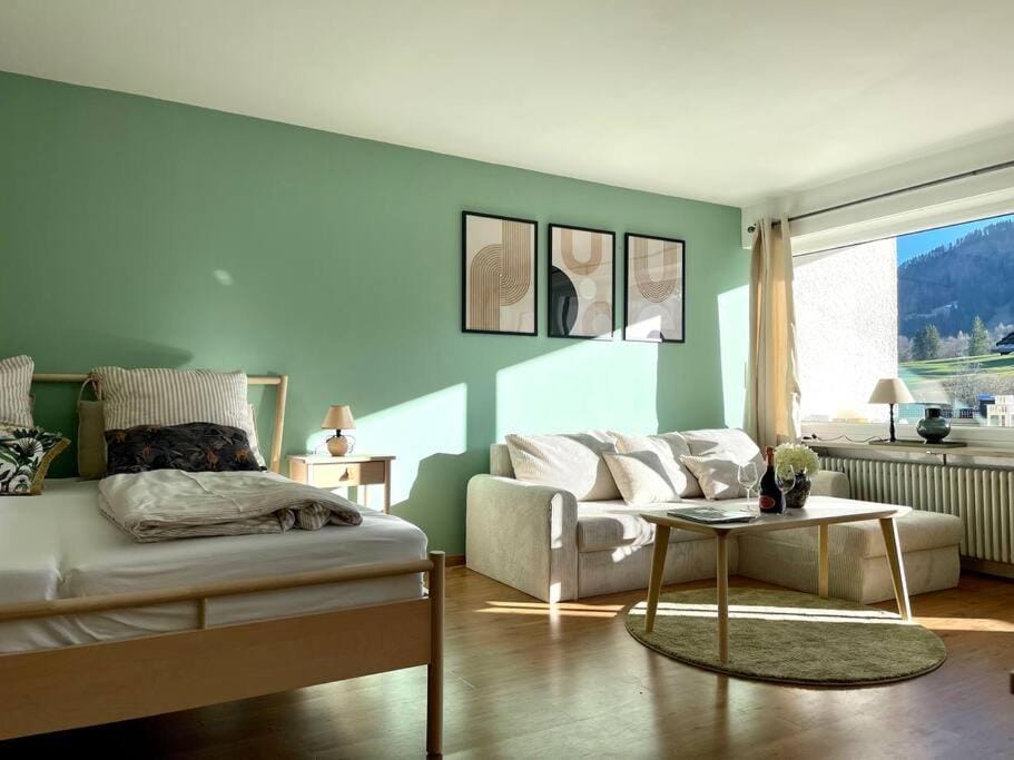 Seating area, Bedroom, Mountain view