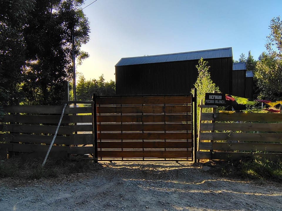 Property building, Location