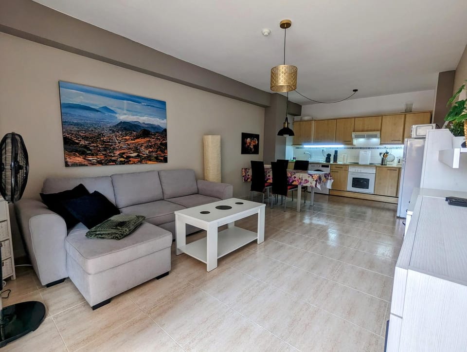 TV and multimedia, Kitchen or kitchenette, Living room, Seating area, Dining area, dishwasher, fireplace, minibar, pet friendly, stove