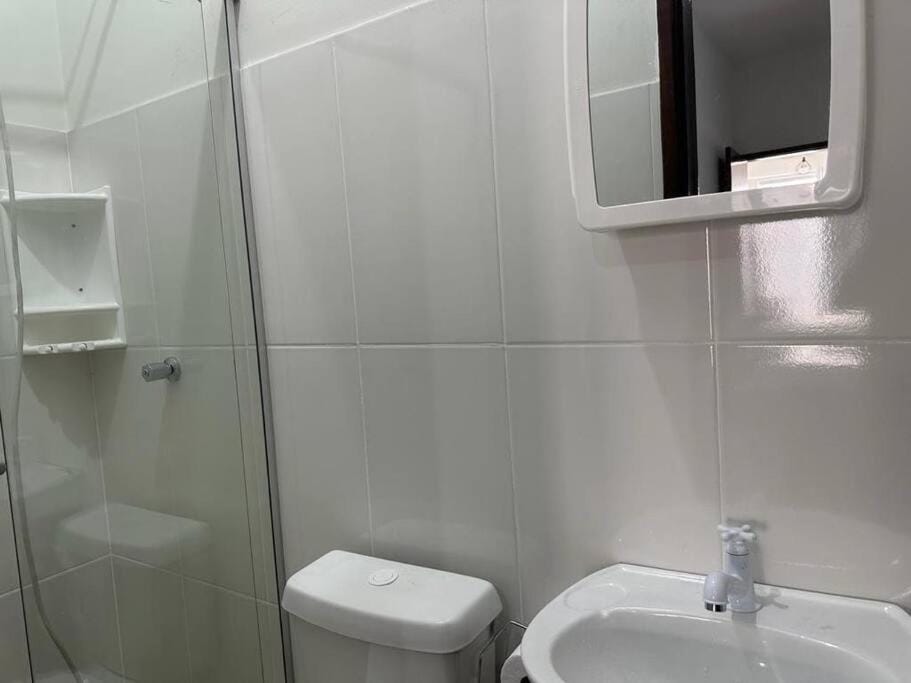 Apt C com 2 quarto com ar e garagem Apartment in Montes Claros