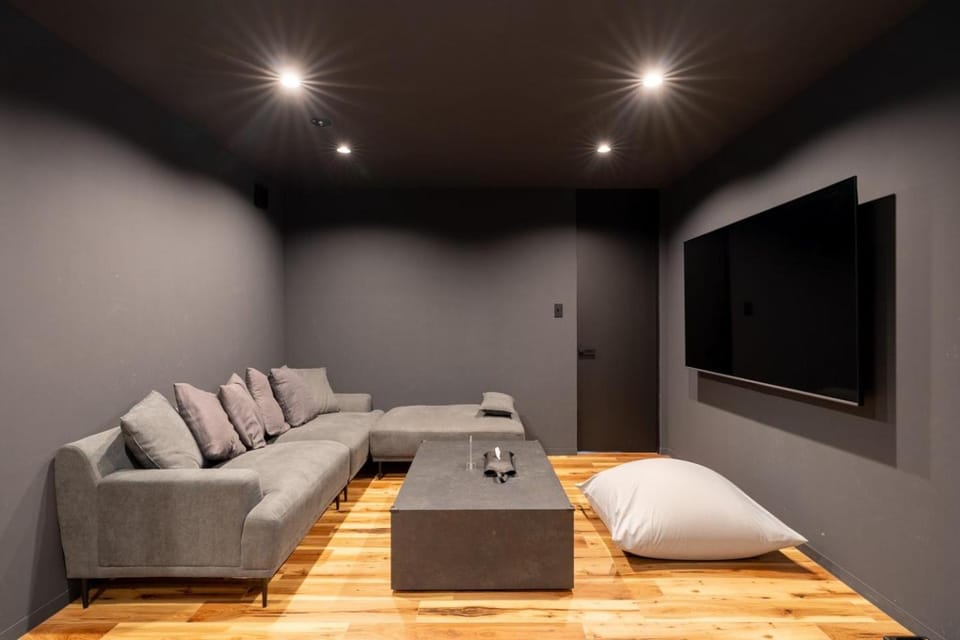 TV and multimedia, Living room, Seating area