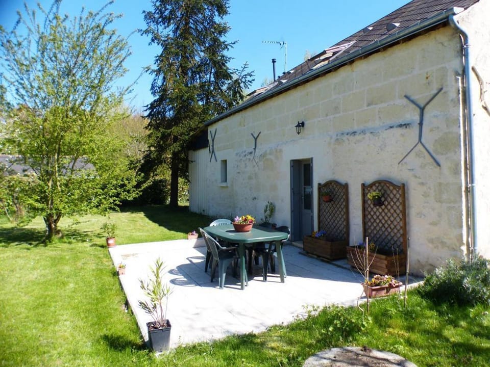 Maison rénovée du XVIe, jardin clos, proche de la Loire et châteaux, tout inclus, équipements complets - FR-1-381-562 House in Centre-Val de Loire