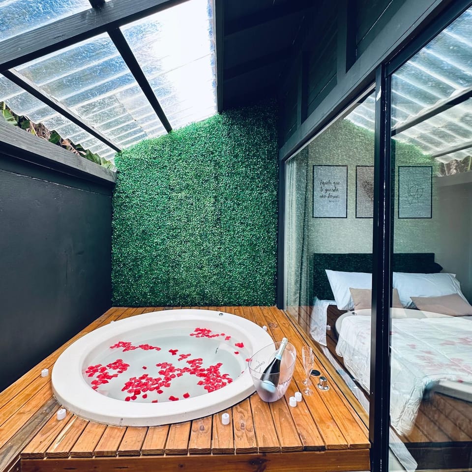 Hot Tub, Bedroom