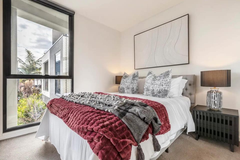 Industrial Glam Apt in Melbourne's Coolest Suburb Apartment in Melbourne