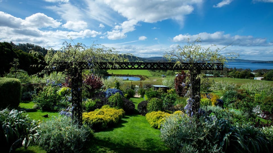 Garden view, River view, Sea view