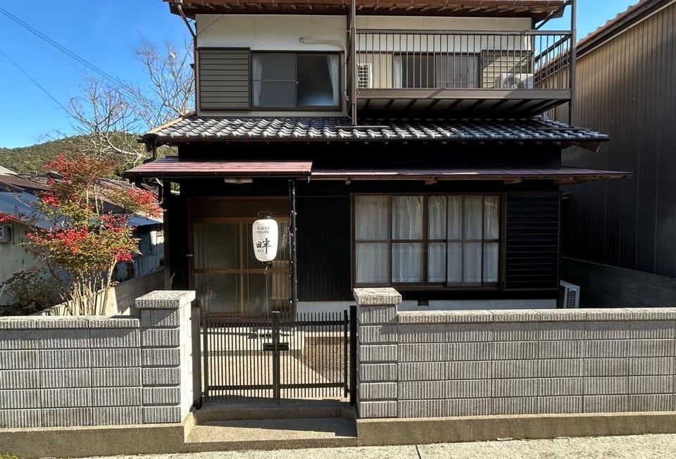 Property building, Day