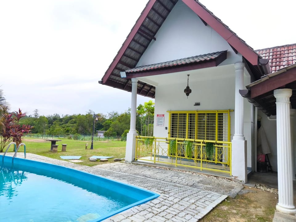 Property building, Garden