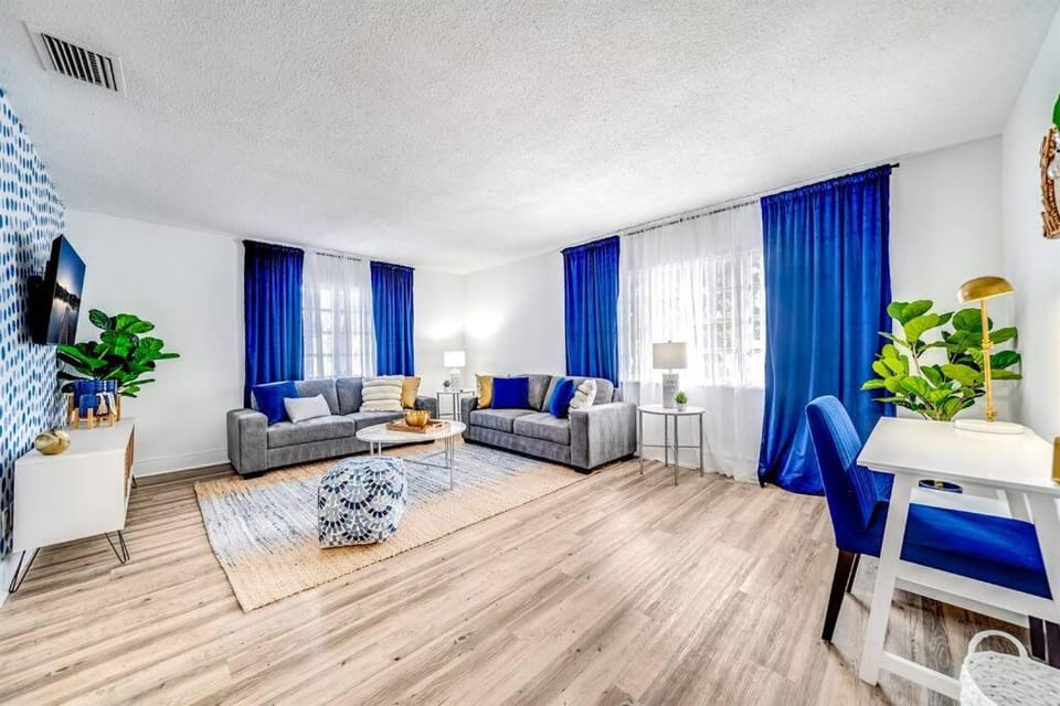 Adorable Condo in Peaceful Area - Palm Wave Says Apartment in Coconut Creek