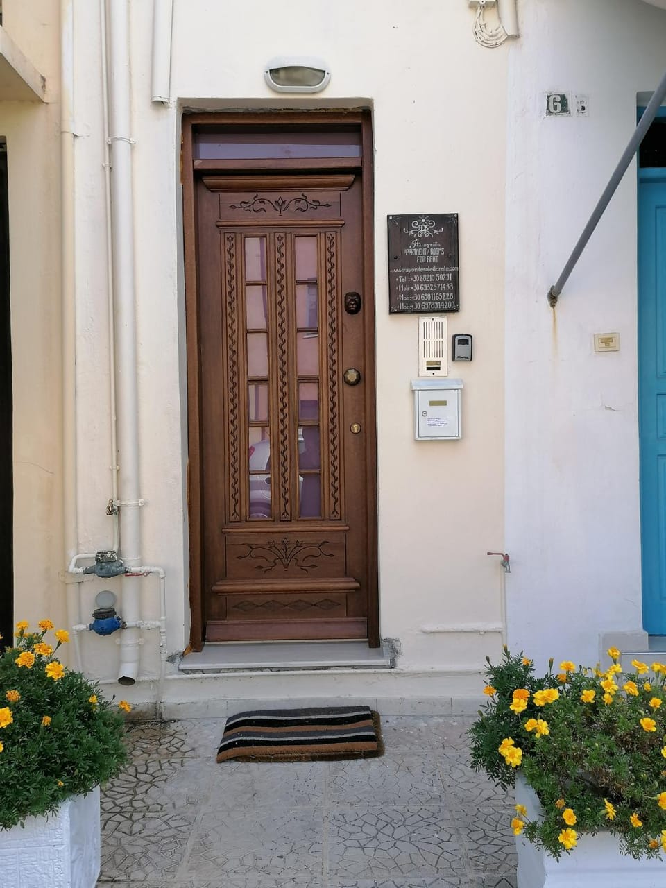 Facade/entrance