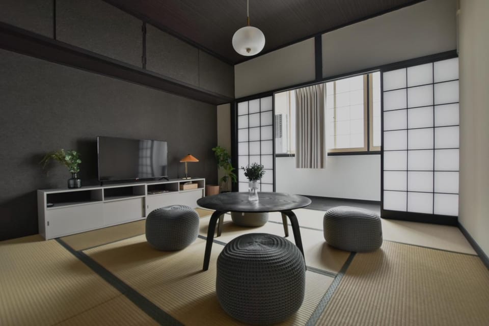 岡田ビル4階 Apartment in Shinjuku