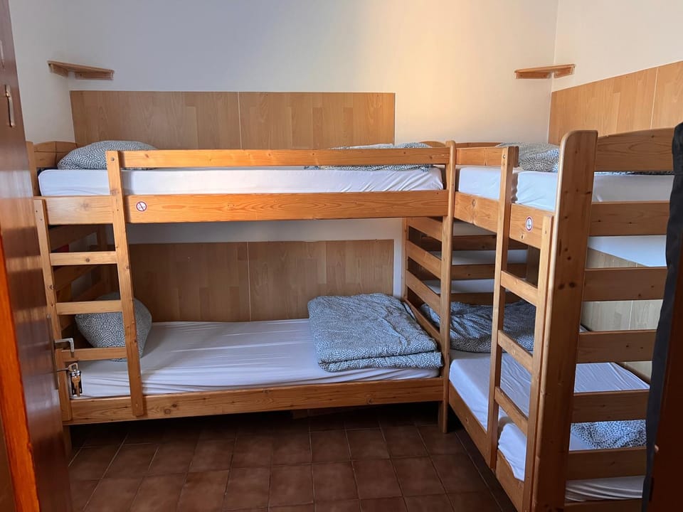 Photo of the whole room, bunk bed