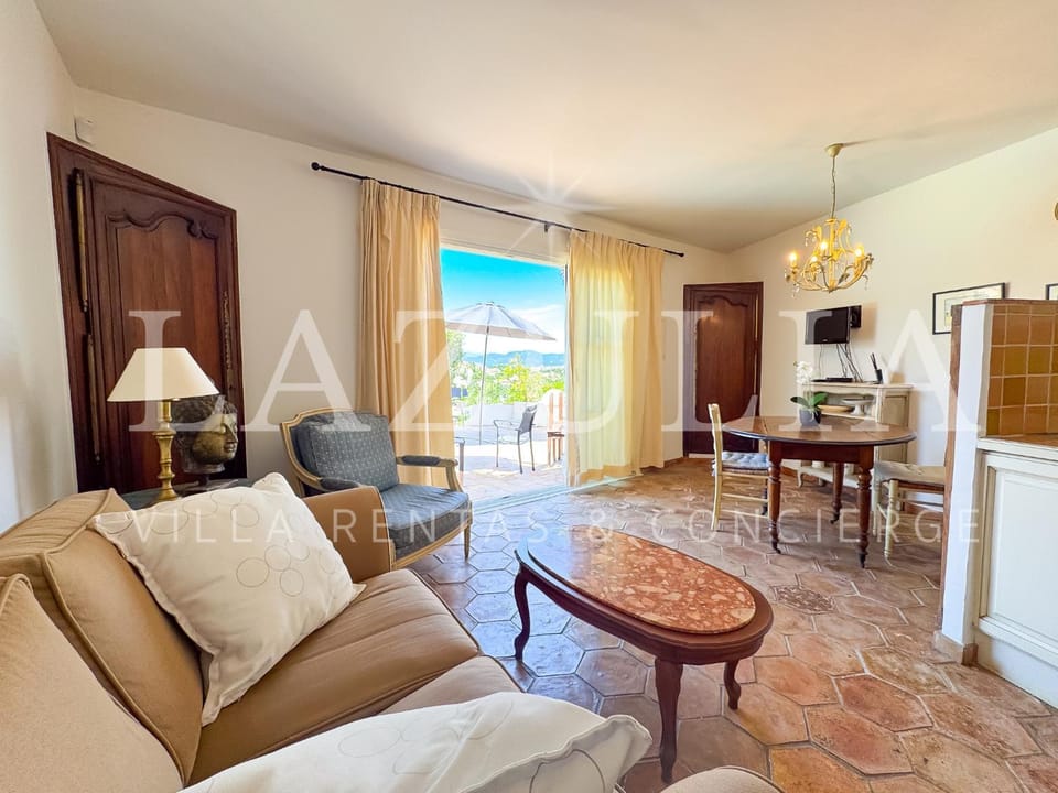 Villa vue mer avec Rooftop et piscine 10 personnes Les Issambres Apartment in Roquebrune-sur-Argens