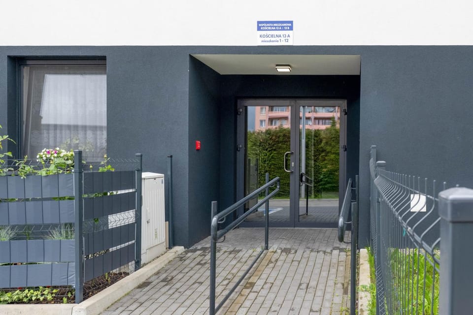 Property building, Facade/entrance