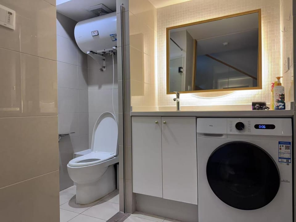 Shower, Toilet, Bathroom, washing machine