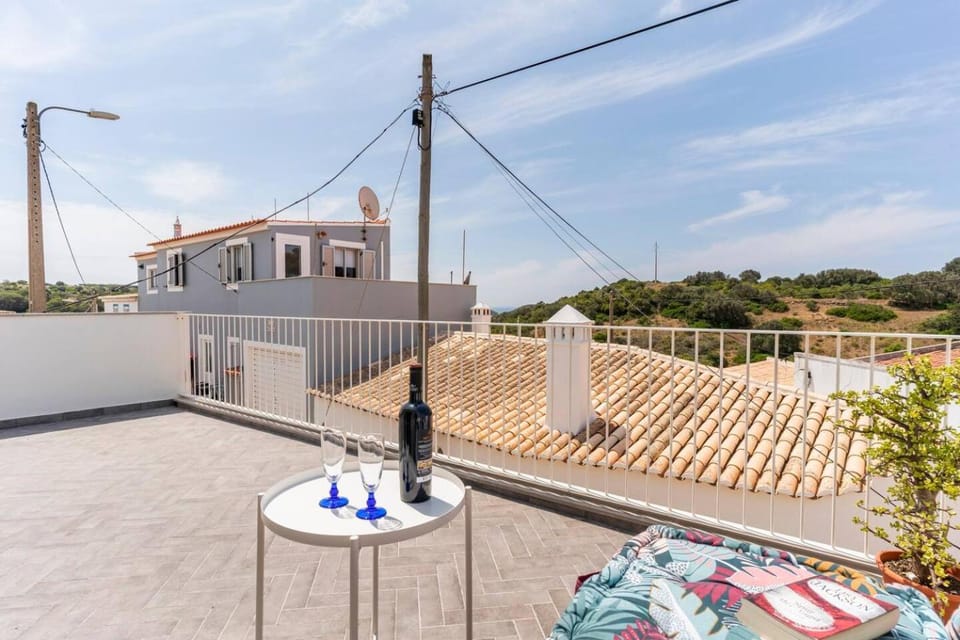 Balcony/Terrace, Mountain view