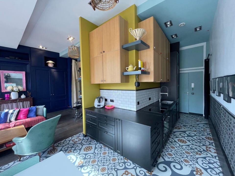 Living room, kitchen