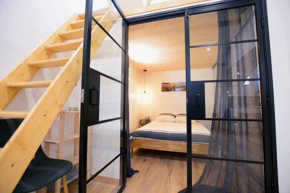 Very cosy and quiet one bedroom flat in Part Dieu Apartment in Villeurbanne