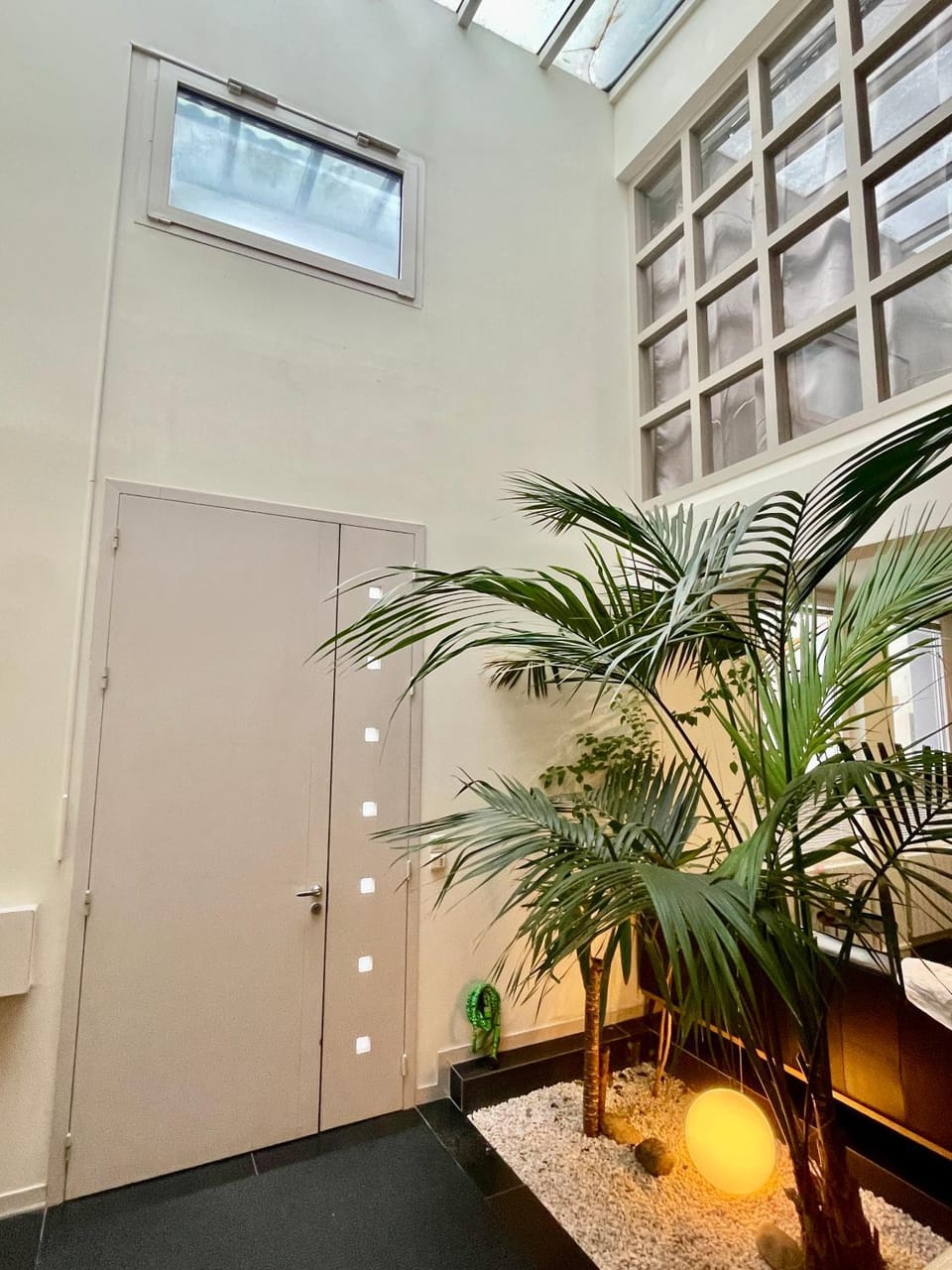 Maison indépendante climatisée 2chambres et 1mézzanine 110m2 Apartment in Bordeaux