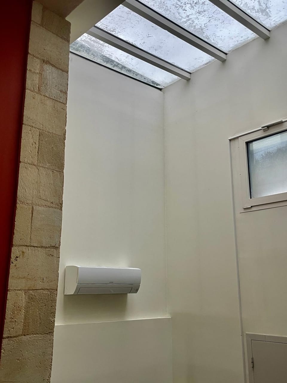 Maison indépendante climatisée 2chambres et 1mézzanine 110m2 Apartment in Bordeaux