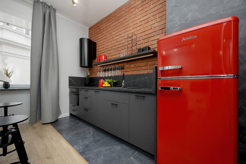 Kitchen or kitchenette, Dining area, minibar, pet friendly, stove