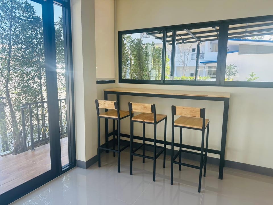 Communal lounge/ TV room, Seating area
