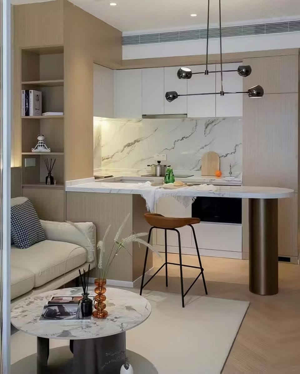 Kitchen or kitchenette, Dining area, stove