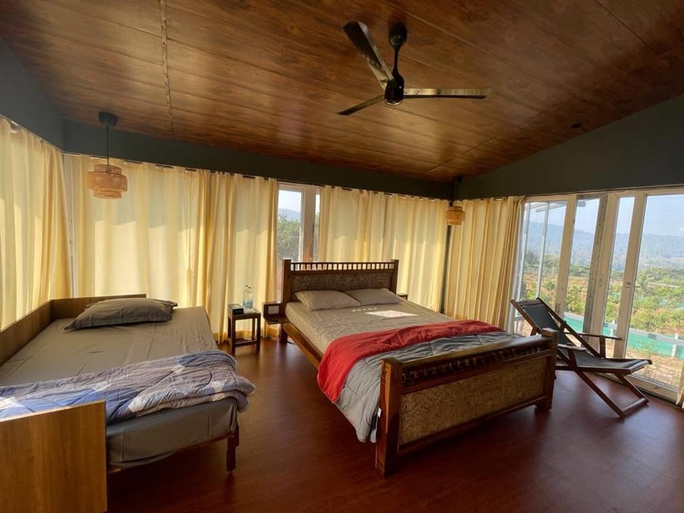 Bed, Bedroom