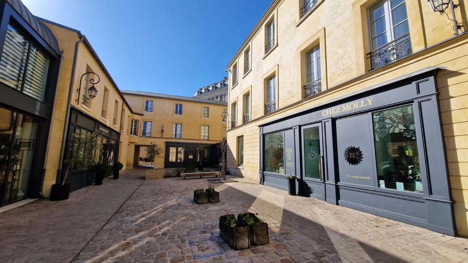 La Cour Des Senteurs / F2 Château de Versailles Apartment in Versailles