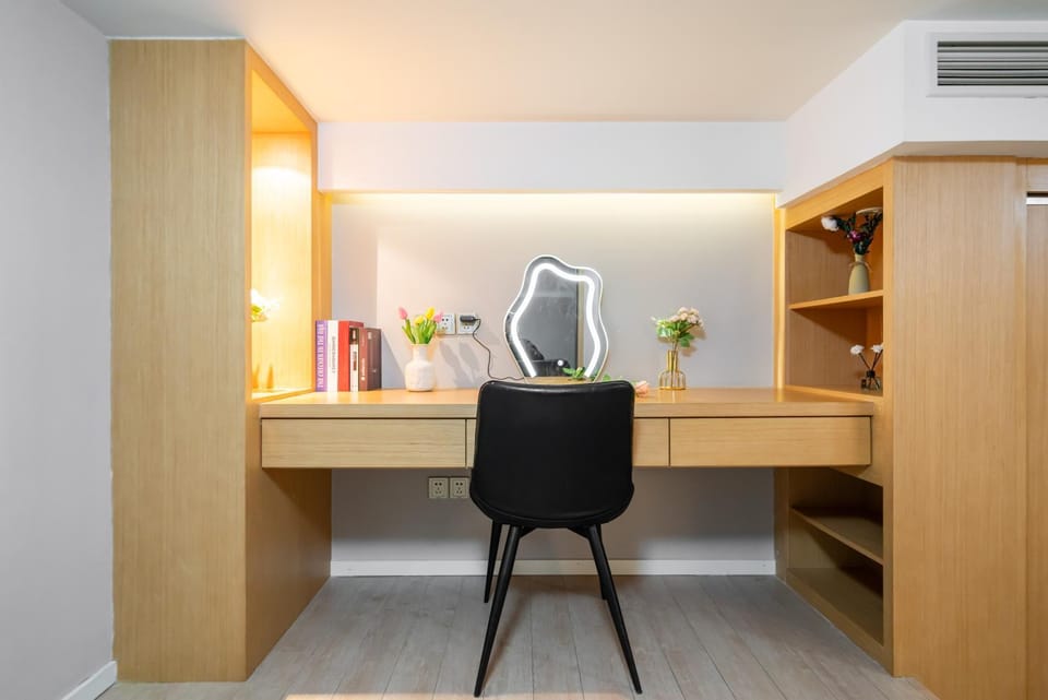 Bedroom, wardrobe