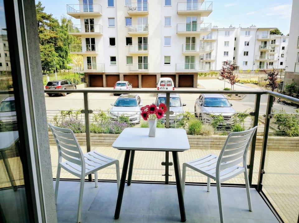 View (from property/room), Balcony/Terrace, Parking