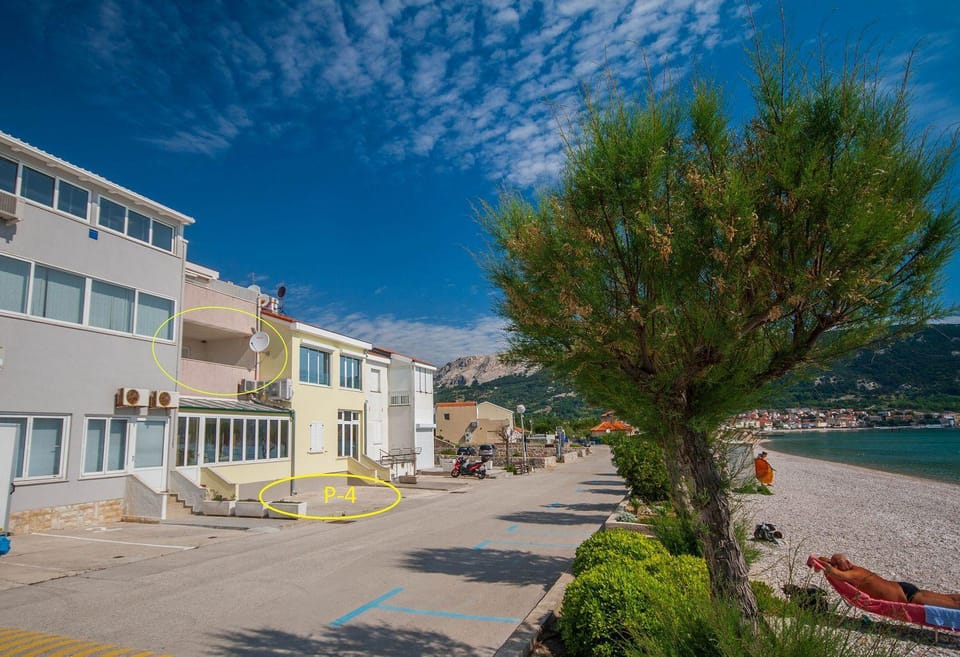 Direkt an der kristallklaren Adria gelegen Apartment in Lika-Senj County