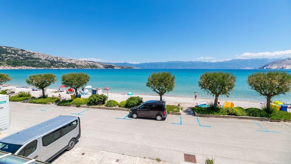 Direkt an der kristallklaren Adria gelegen Apartment in Lika-Senj County
