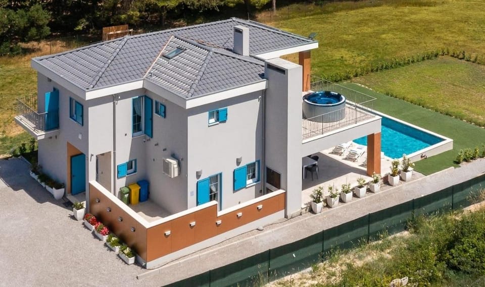 Villa Kanikula - Heated Pool 60m2 - Hot Tubs Villa in Šibenik-Knin County, Croatia