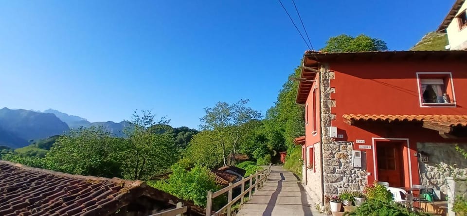 Casa Aurora, your home 10 minutes drive from Cangas de Onis House in Asturias