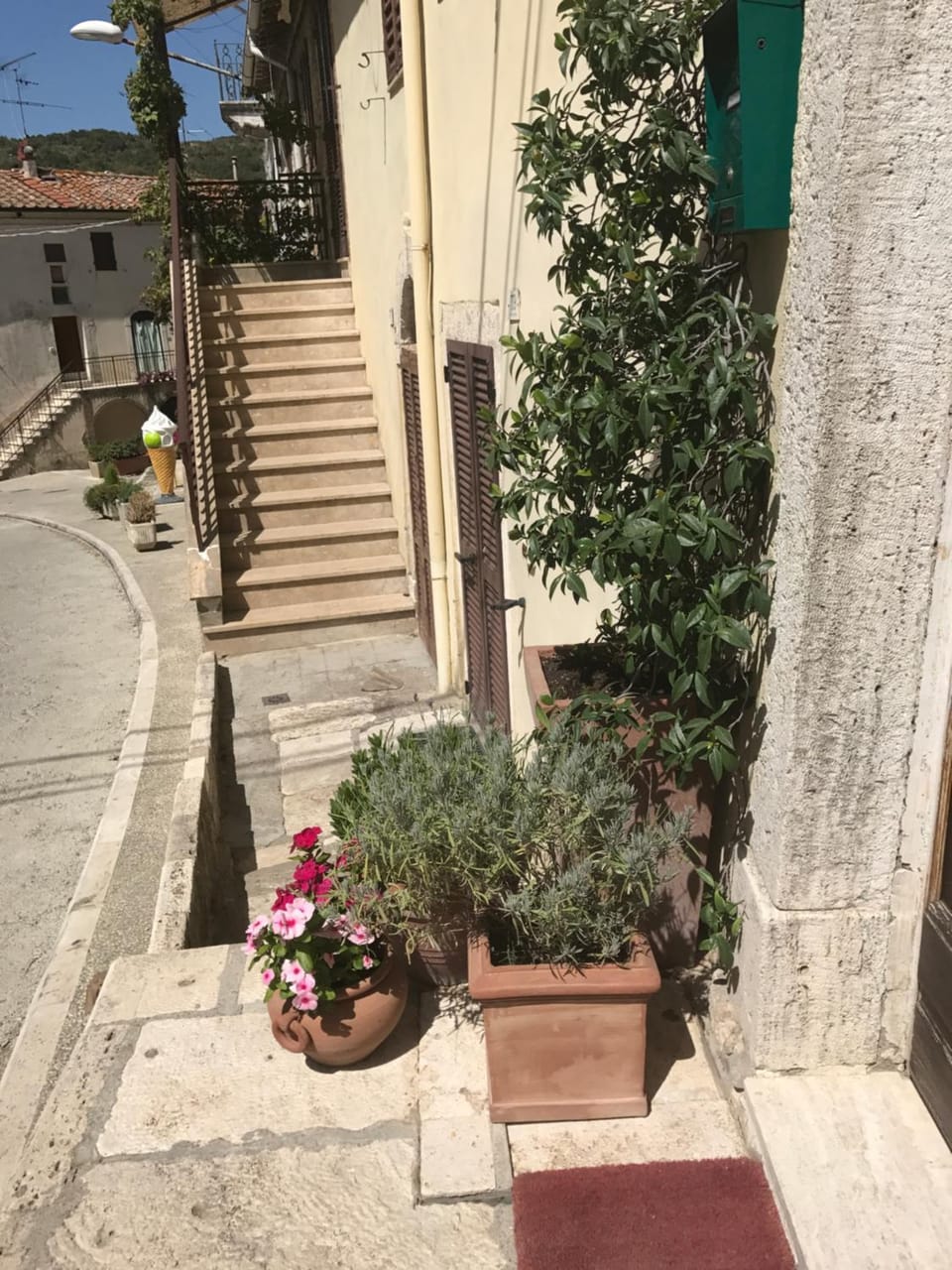 Facade/entrance